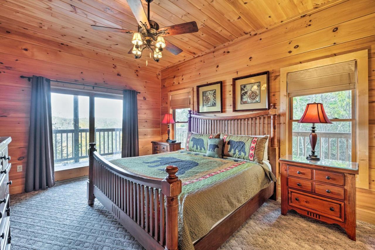 Pigeon Forge Cabin With Brand New Hot Tub And Views! Villa Sevierville Exterior photo