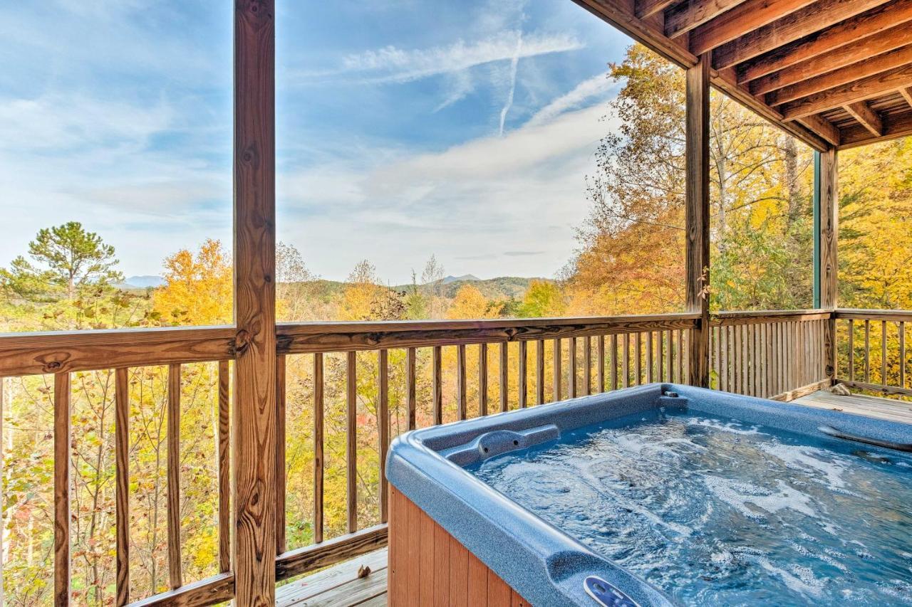 Pigeon Forge Cabin With Brand New Hot Tub And Views! Villa Sevierville Exterior photo